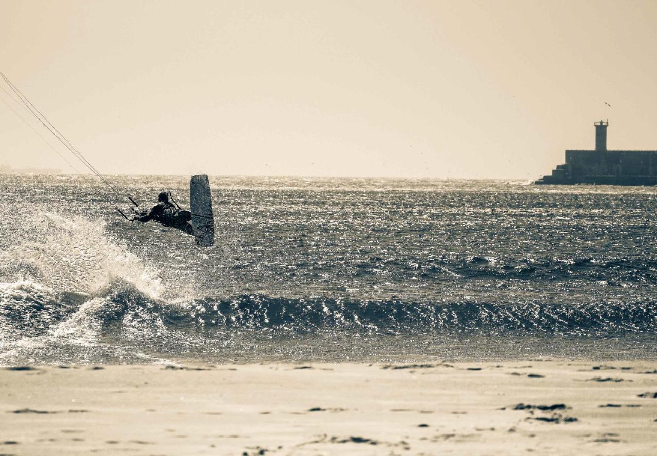 Surfivor Surf Camp Hotel Esmoriz Esterno foto